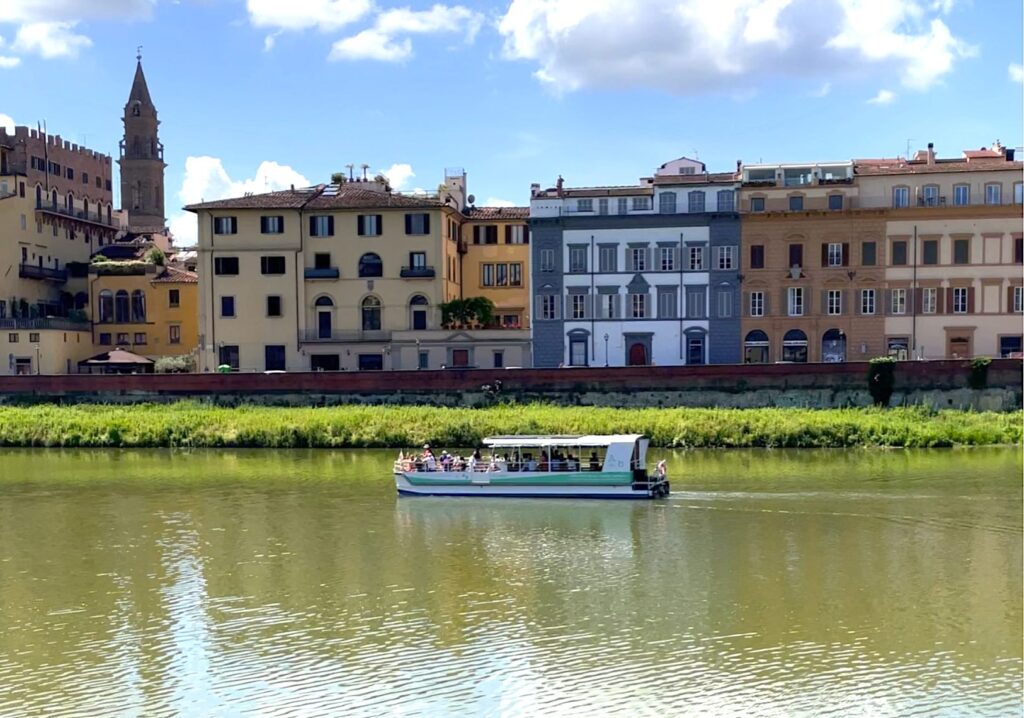 Trip to Florence in July: What You Need to Know 2 How to Book an Unforgettable Arno River Cruise in Florence