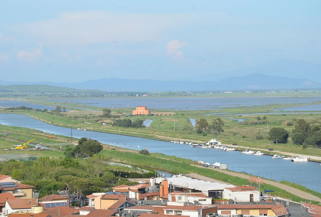Discovering Castiglione della Pescaia: Tuscany's Hidden Gem 3 The view from the top of Castiglione della Pescaia: in the center of the photo is the Casa Rossa Ximenes