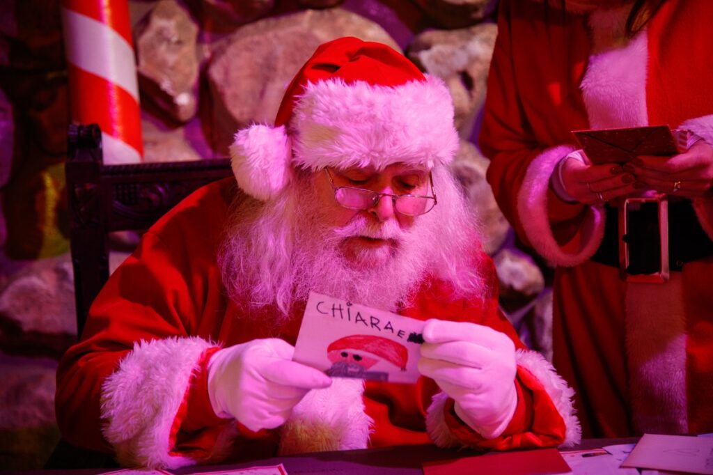 Christmas Markets in Tuscany 2025, a Festive Guide 4 la baita di babbo natale