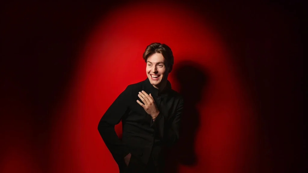 Laurence Kilsby performs with Alessandro Quarta and Concerto Romano in “Care Gemme” at Amiata Music on August 7, 2026. (Promotional photo)