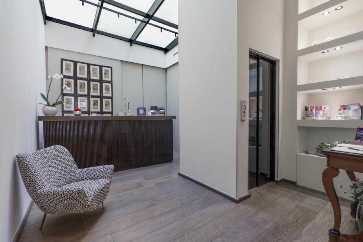 Best Arezzo Hotels for a Memorable Stay in Tuscany 11 Reception at Graziella Patio Hotel, a hotel in Arezzo