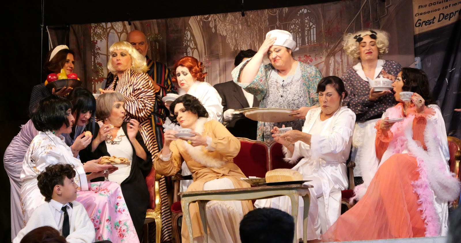 Free Musical at San Galgano Abbey: “Ma Chérie” Brings 1920s New York to Tuscany on August 27 4 Performers of Ma Cherie by the Accademia di Canto Moderno di Siena