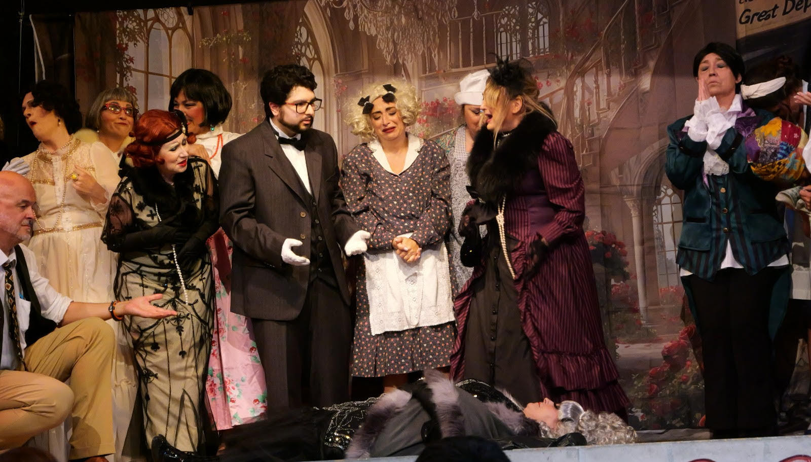 Free Musical at San Galgano Abbey: “Ma Chérie” Brings 1920s New York to Tuscany on August 27 5 Cast of the musical Ma Cherie on stage at San Galgano Abbey