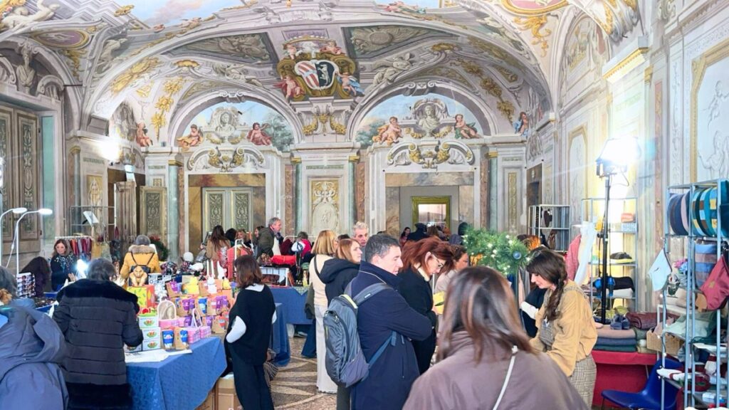 Nataleperfile Christmas market inside the frescoed halls of Palazzo Corsini, Florence